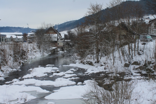 Murg - the river - is all frozen in parts!